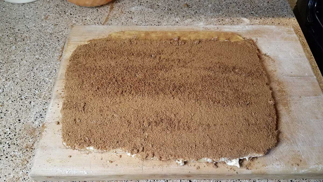 Cinnamon roll filling