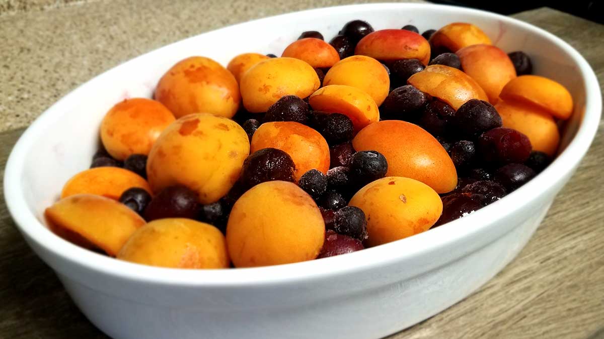 Apricot Cherry Blueberry Fruit Crisp Recipe