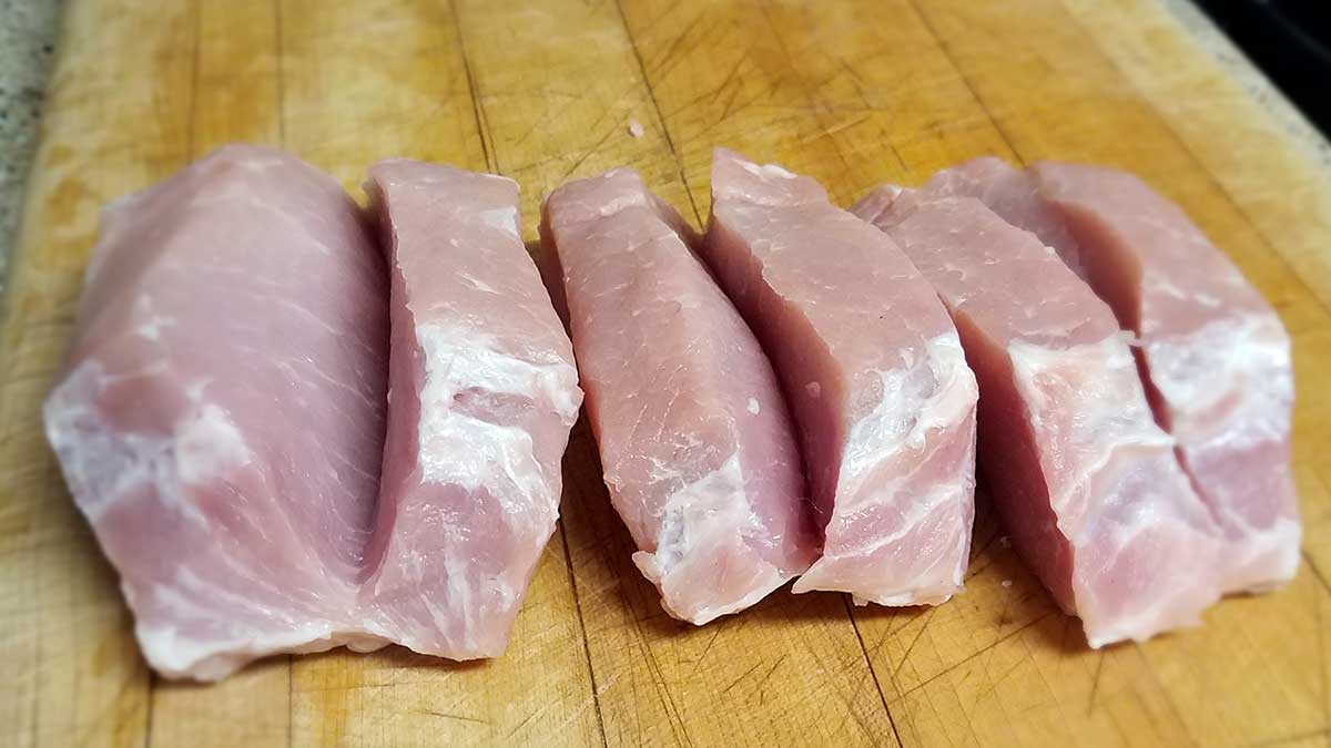 Butchering pork loin for schnitzel