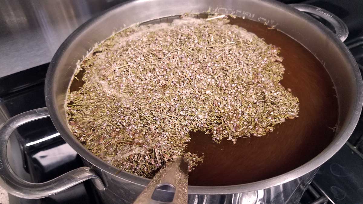 Heather flowers in boiling wort